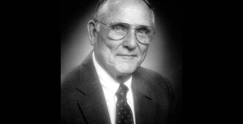 Dr. William Hardy Hendren III, 1926 - 2022